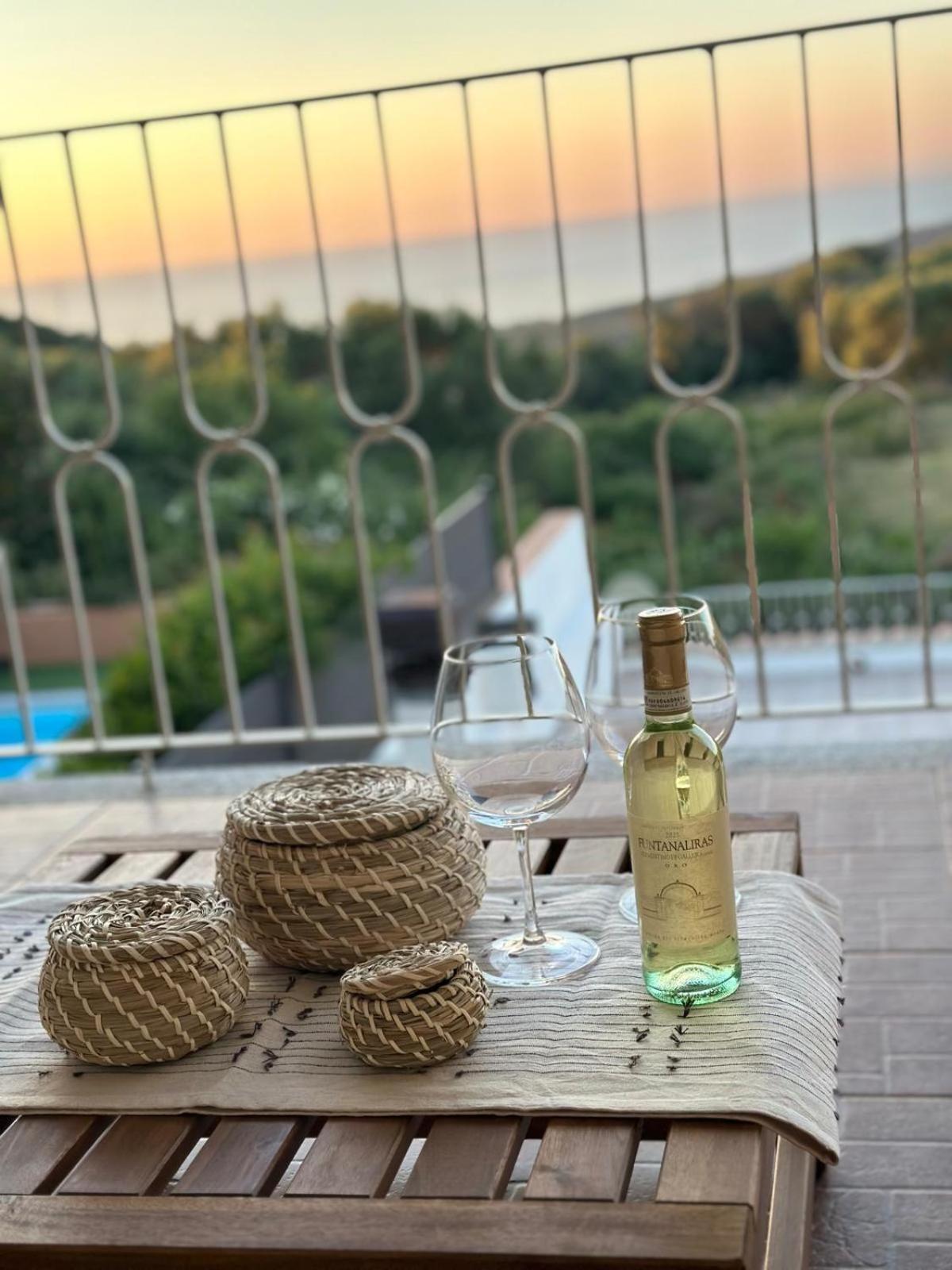 Villa Costa Rossa View Sunset Cascabraga Exterior foto